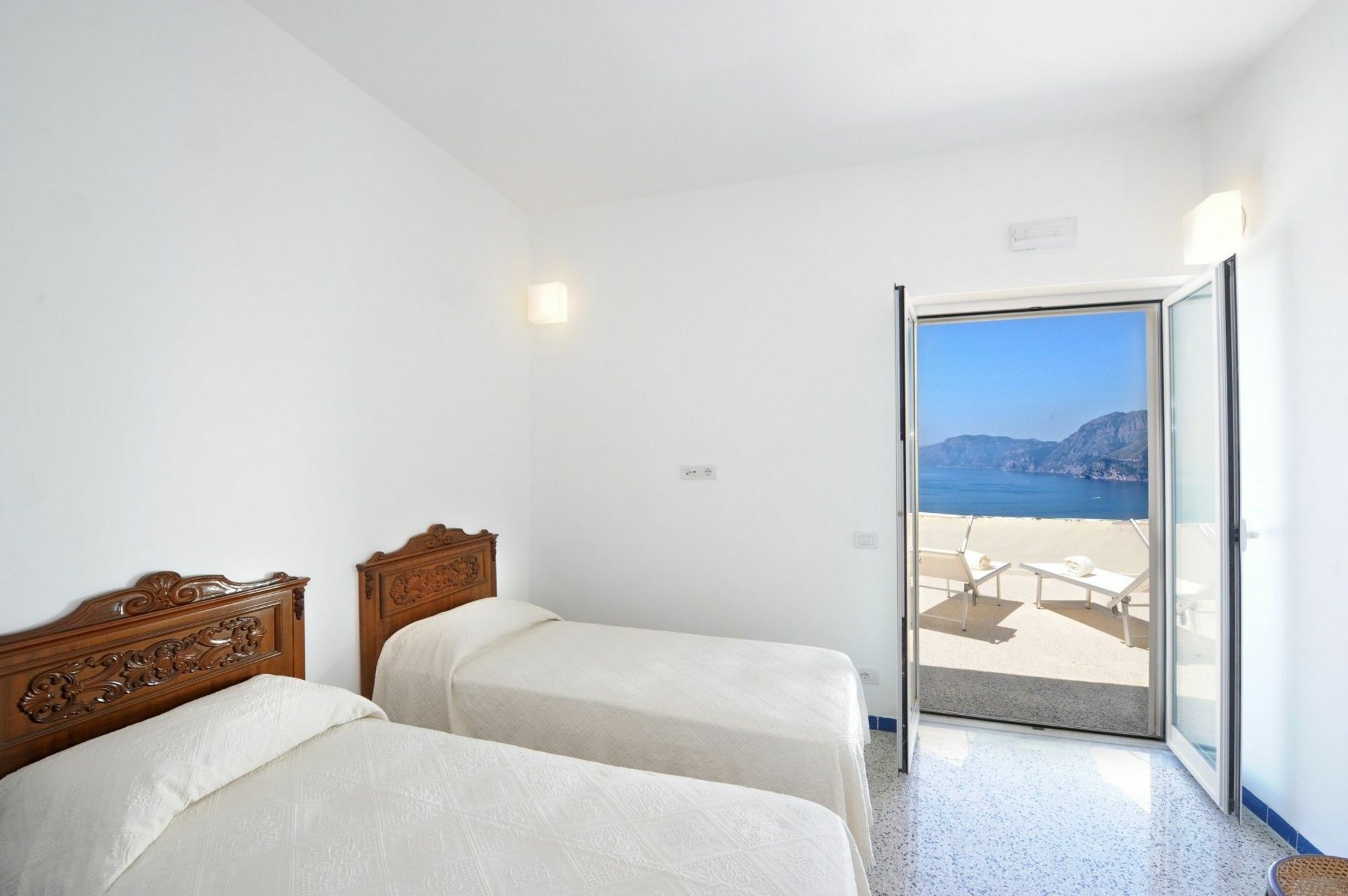 Apartamento My Shazzy With Amazing Sea View Terrace Praiano Exterior foto